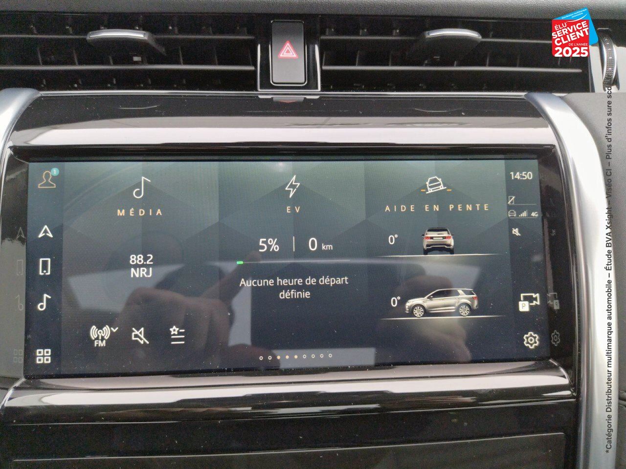 Véhicule d'occasion LAND-ROVER DISCOVERY SPORT P300E SE AWD BVA chez Land Rover Strasbourg