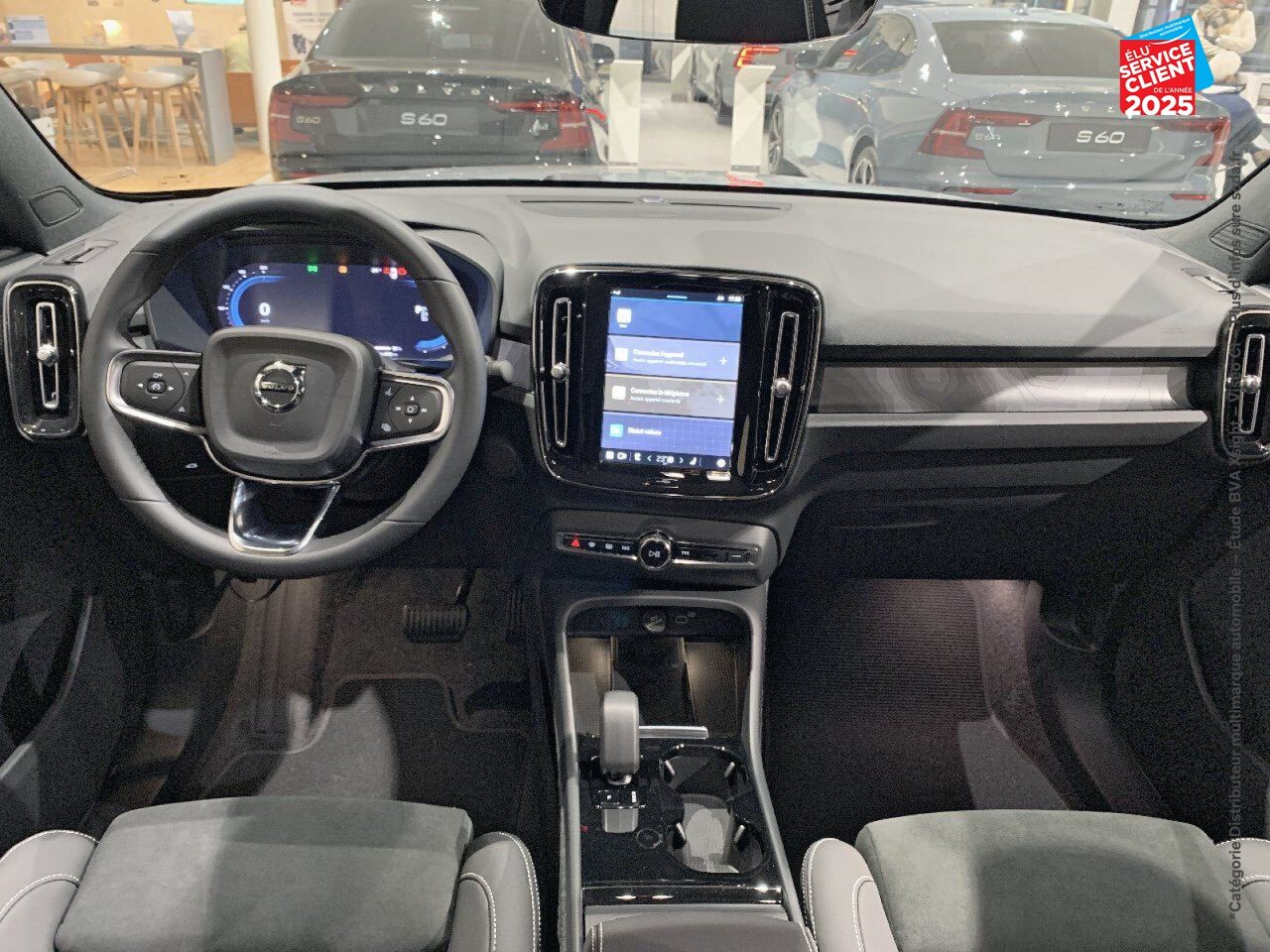 Véhicule d'occasion VOLVO C40 RECHARGE EXTENDED RANGE 252CH ULTIMATE chez Volvo Metz