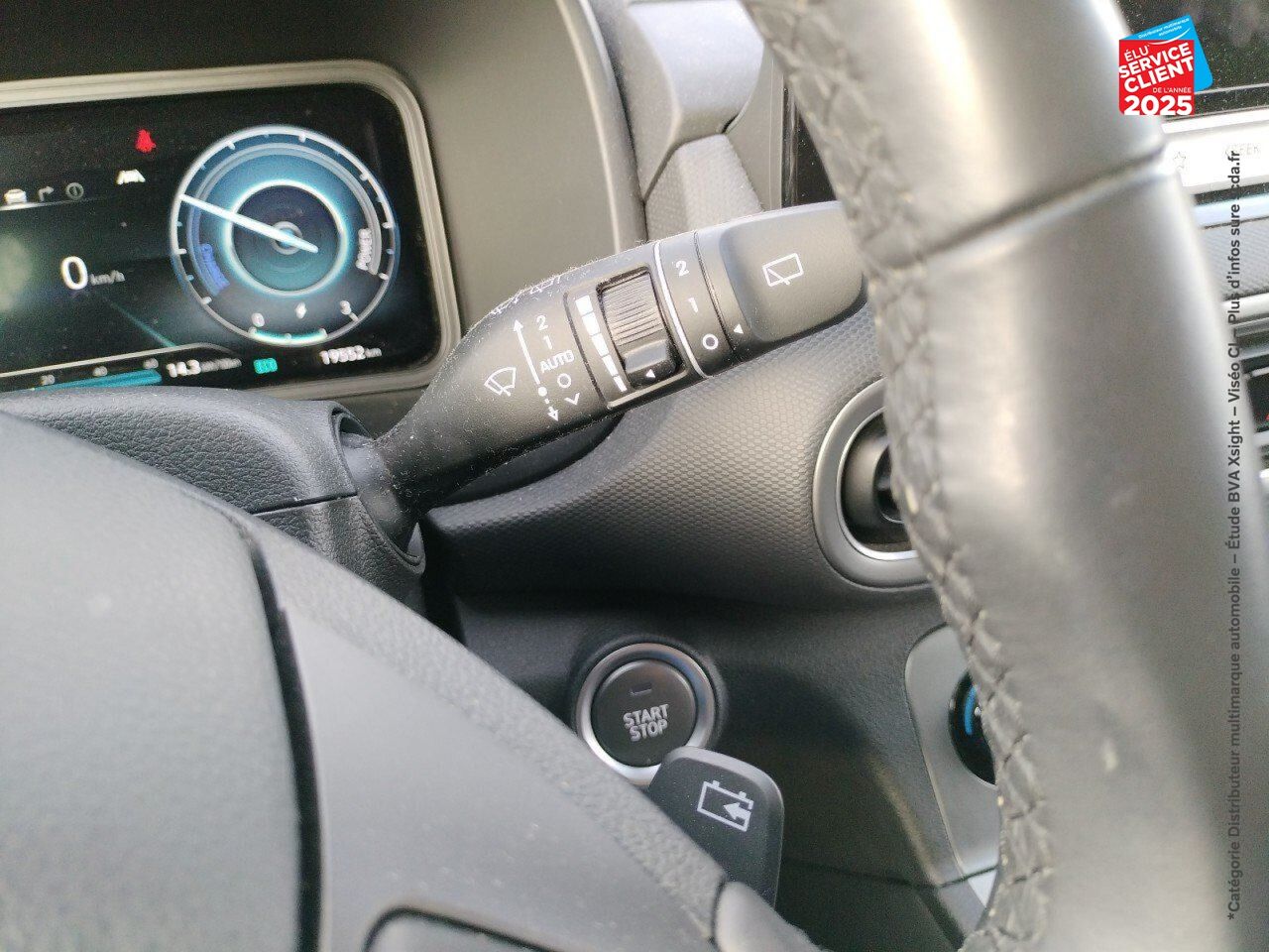 Véhicule d'occasion HYUNDAI KONA ELECTRIC 39 KWH - 136 CH CREATIVE GPS CAMERA chez Hyundai Epernay