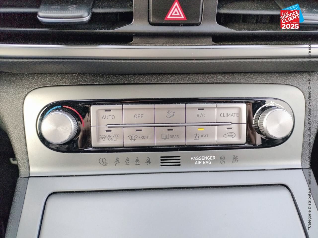 Véhicule d'occasion HYUNDAI KONA ELECTRIC 39 KWH - 136 CH CREATIVE GPS CAMERA chez Hyundai Epernay