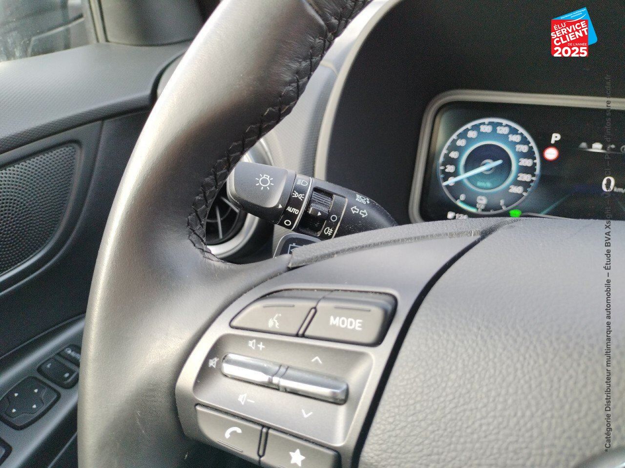 Véhicule d'occasion HYUNDAI KONA ELECTRIC 39 KWH - 136 CH CREATIVE GPS CAMERA chez Hyundai Epernay