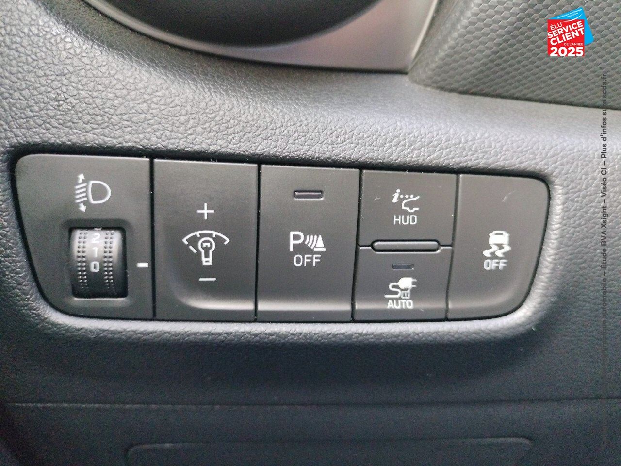 Véhicule d'occasion HYUNDAI KONA ELECTRIC 39 KWH - 136 CH CREATIVE GPS CAMERA chez Hyundai Epernay