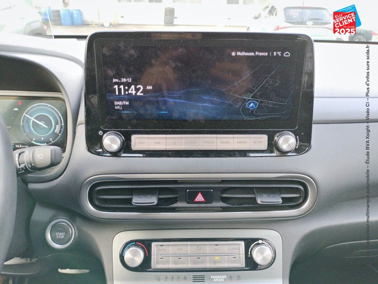Véhicule d'occasion HYUNDAI KONA ELECTRIC 39 KWH - 136 CH CREATIVE GPS CAMERA chez Hyundai Epernay
