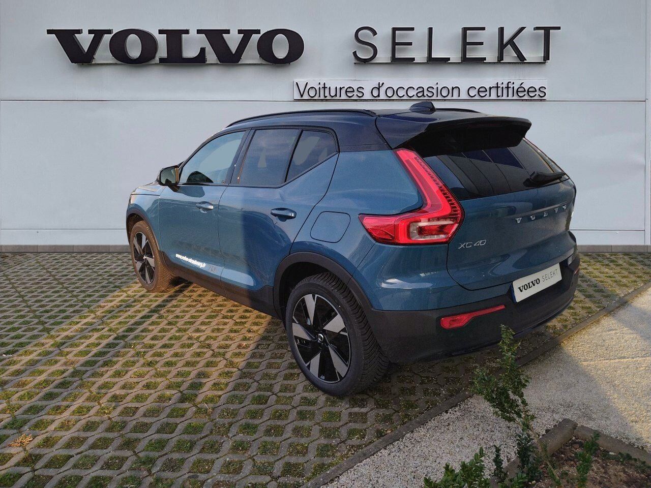 Véhicule d'occasion VOLVO XC40 RECHARGE EXTENDED RANGE 252CH ULTIMATE chez Volvo Epernay