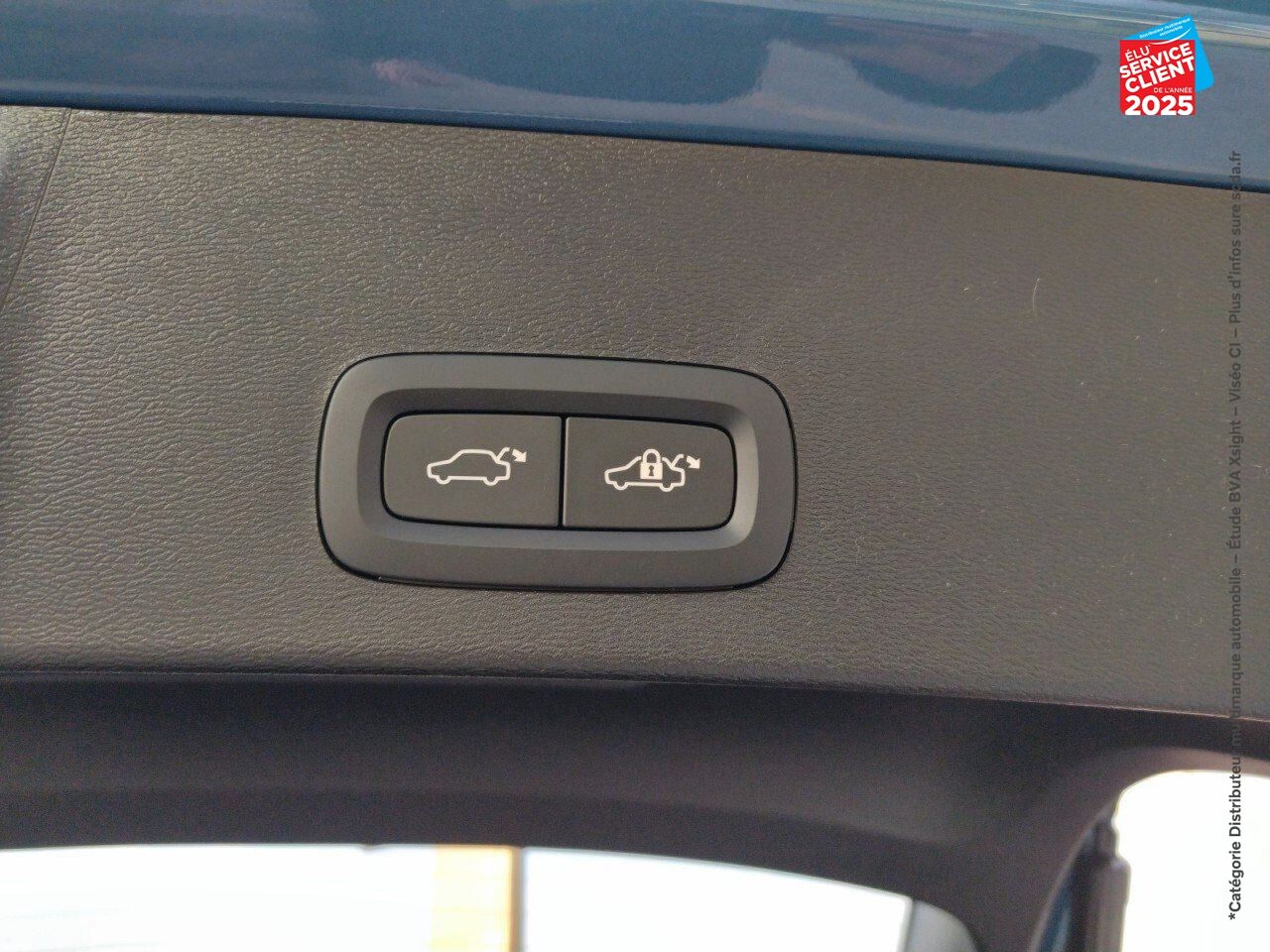 Véhicule d'occasion VOLVO XC40 RECHARGE EXTENDED RANGE 252CH ULTIMATE chez Volvo Epernay