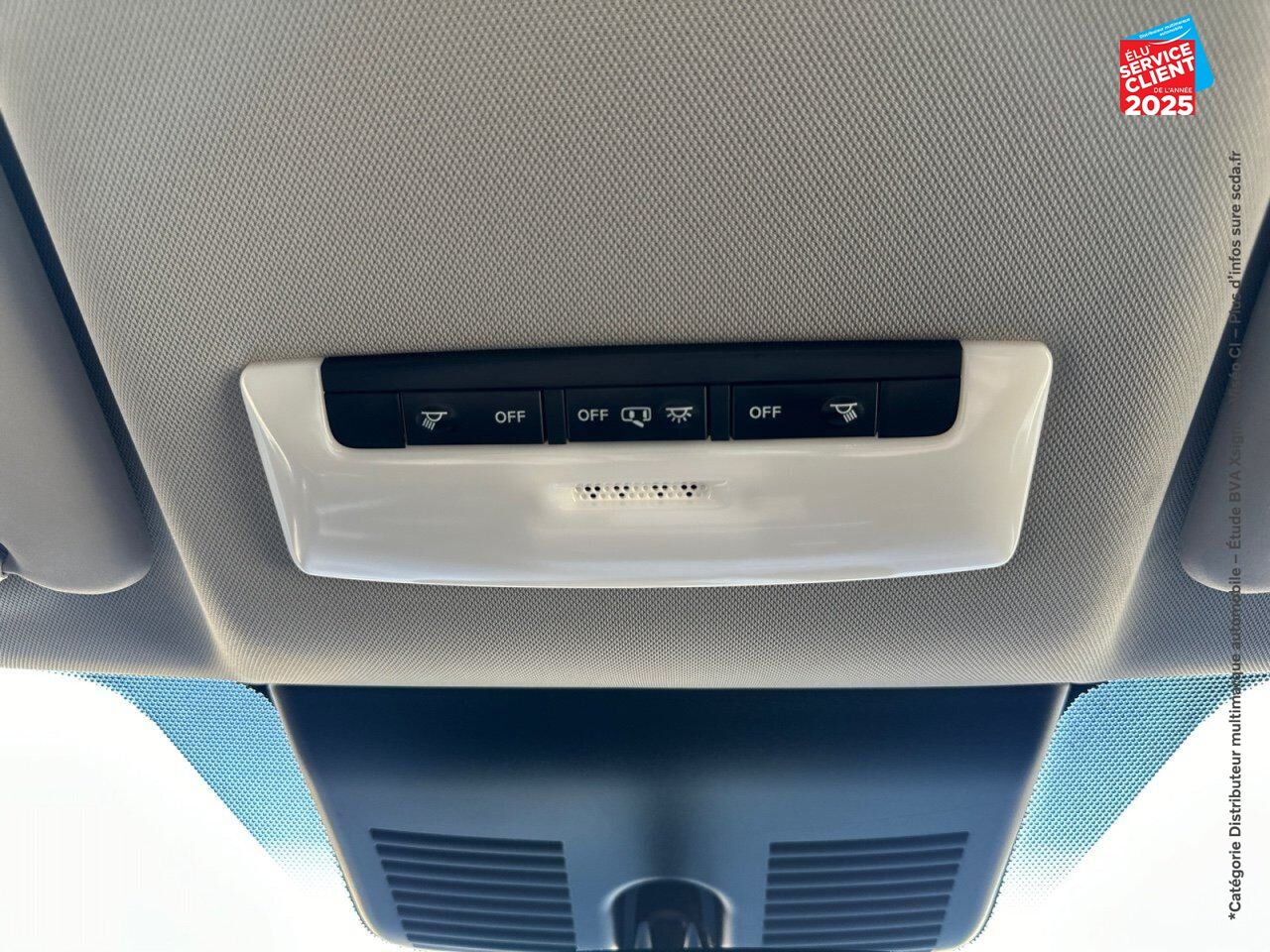 Véhicule d'occasion NISSAN LEAF 150CH 40KWH N-CONNECTA 19.5 chez HESS Automobile