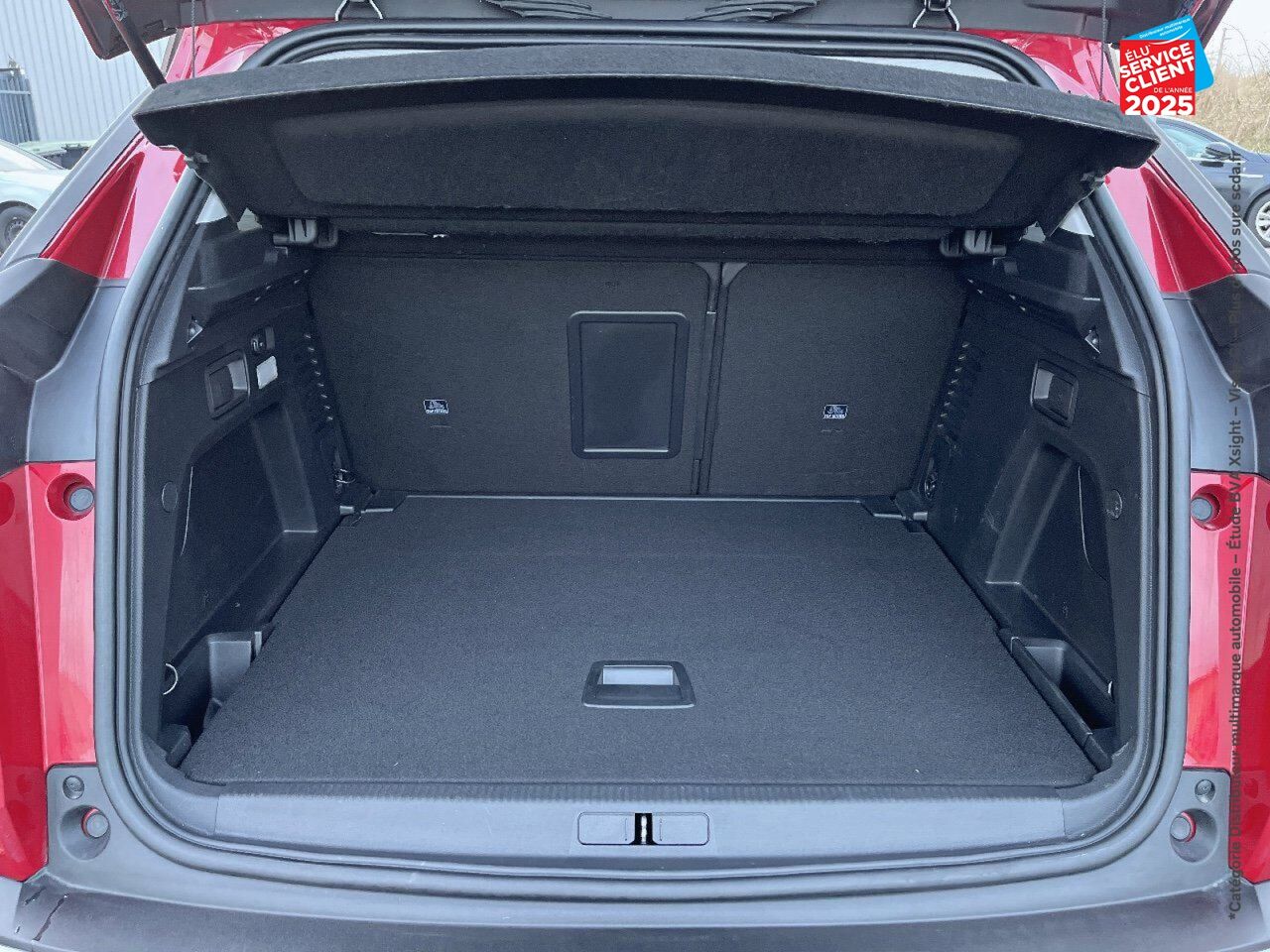 Véhicule d'occasion PEUGEOT 3008 1.2 PURETECH 130CH ALLURE SS chez Le Veodrome