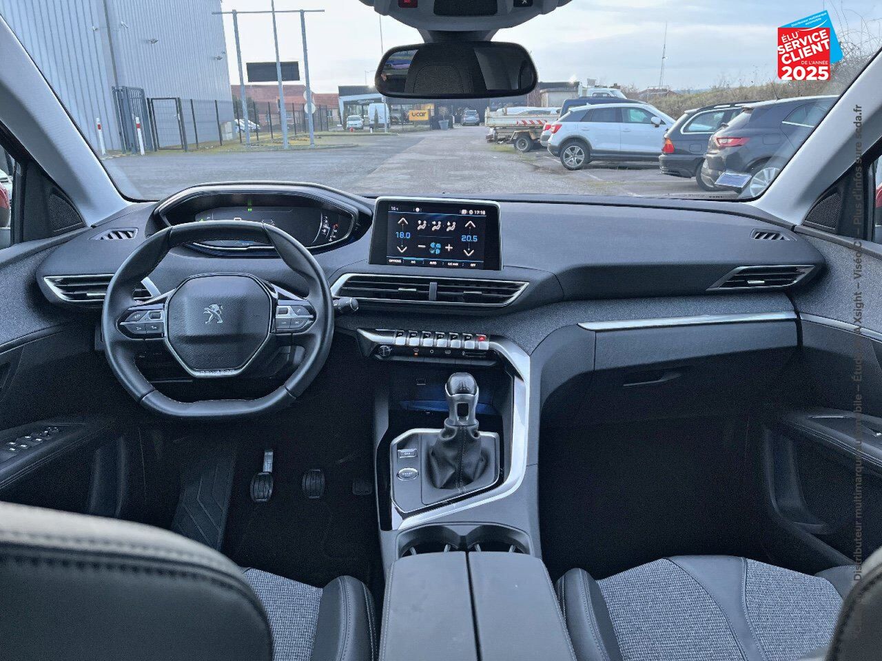 Véhicule d'occasion PEUGEOT 3008 1.2 PURETECH 130CH ALLURE SS chez Le Veodrome
