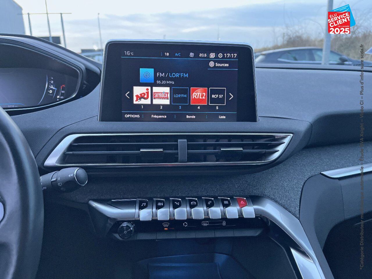 Véhicule d'occasion PEUGEOT 3008 1.2 PURETECH 130CH ALLURE SS chez Le Veodrome