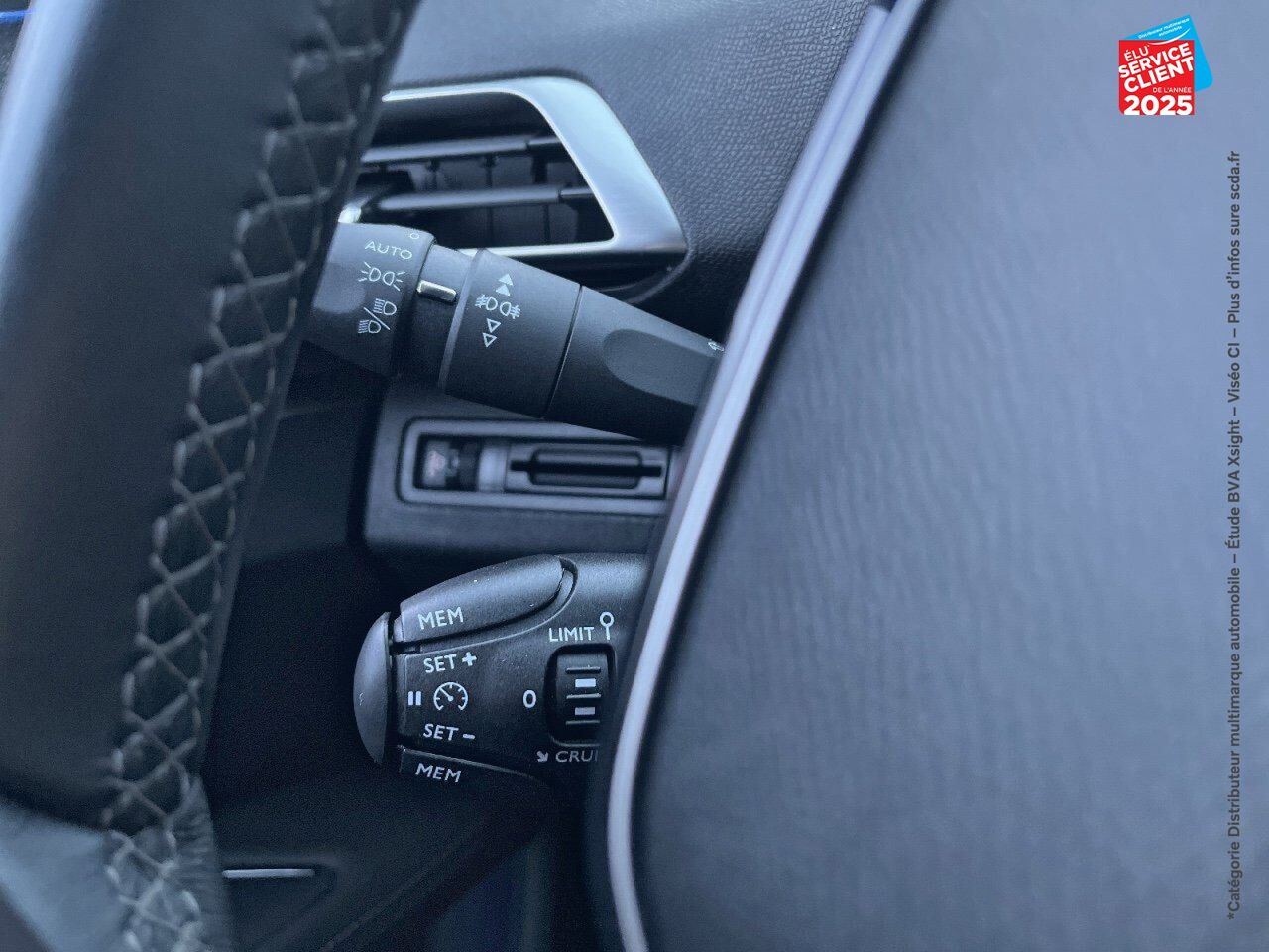 Véhicule d'occasion PEUGEOT 3008 1.2 PURETECH 130CH ALLURE SS chez Le Veodrome