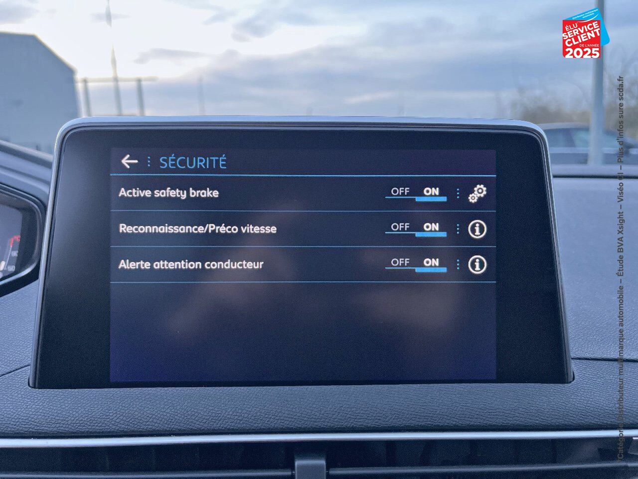 Véhicule d'occasion PEUGEOT 3008 1.2 PURETECH 130CH ALLURE SS chez Le Veodrome