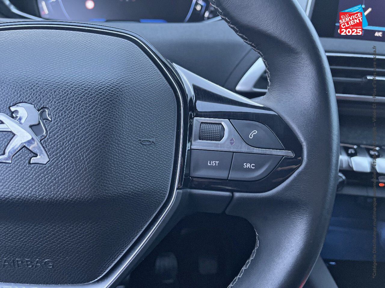 Véhicule d'occasion PEUGEOT 3008 1.2 PURETECH 130CH ALLURE SS chez Le Veodrome