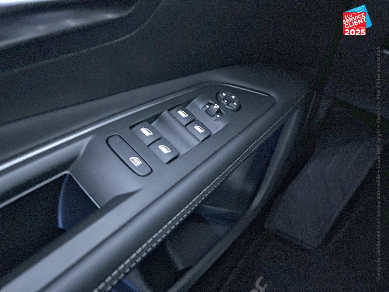 Véhicule d'occasion PEUGEOT 3008 1.2 PURETECH 130CH ALLURE SS chez Le Veodrome