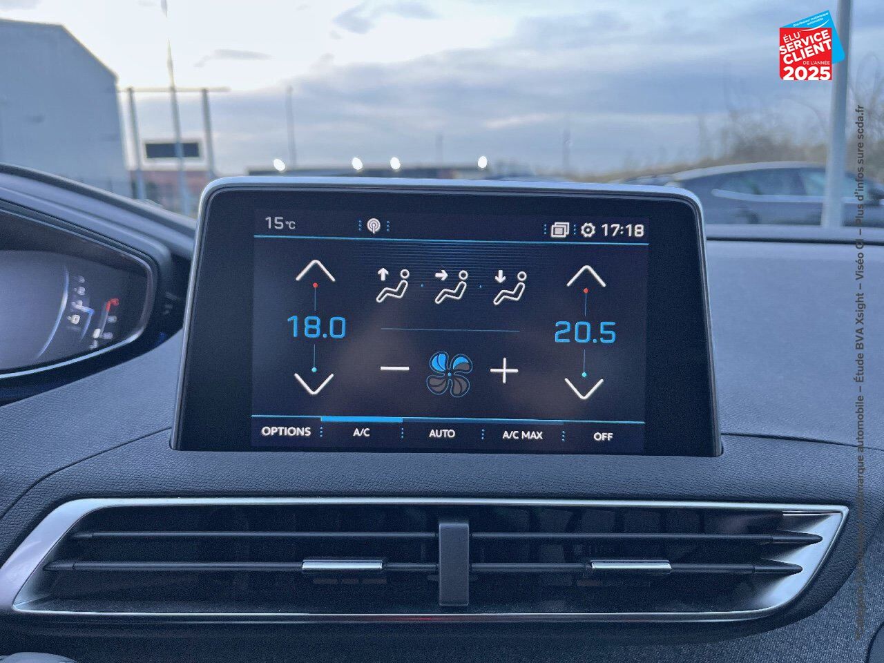 Véhicule d'occasion PEUGEOT 3008 1.2 PURETECH 130CH ALLURE SS chez Le Veodrome