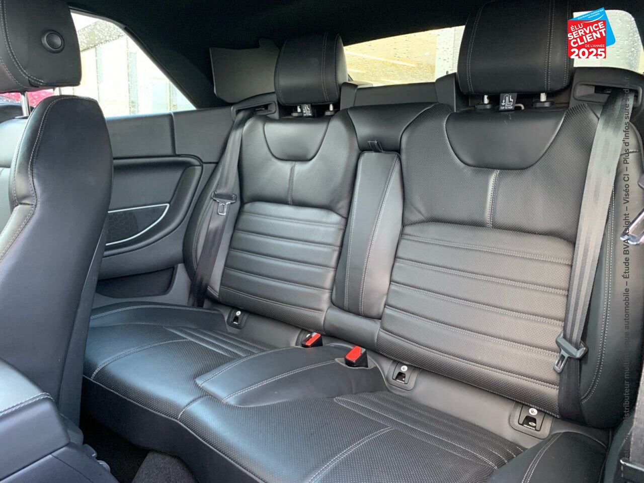 Véhicule d'occasion LAND-ROVER RANGE EVOQUE CAB 2.0 TD4 180 SE DYNAMIC BVA MARK III CUIR SIEGE CHAUF CAMERA GPS chez Volvo Epernay