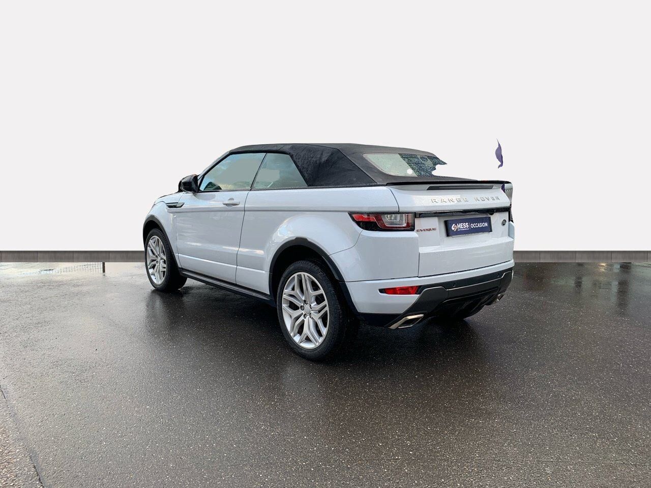 Véhicule d'occasion LAND-ROVER RANGE EVOQUE CAB 2.0 TD4 180 SE DYNAMIC BVA MARK III CUIR SIEGE CHAUF CAMERA GPS chez Volvo Epernay