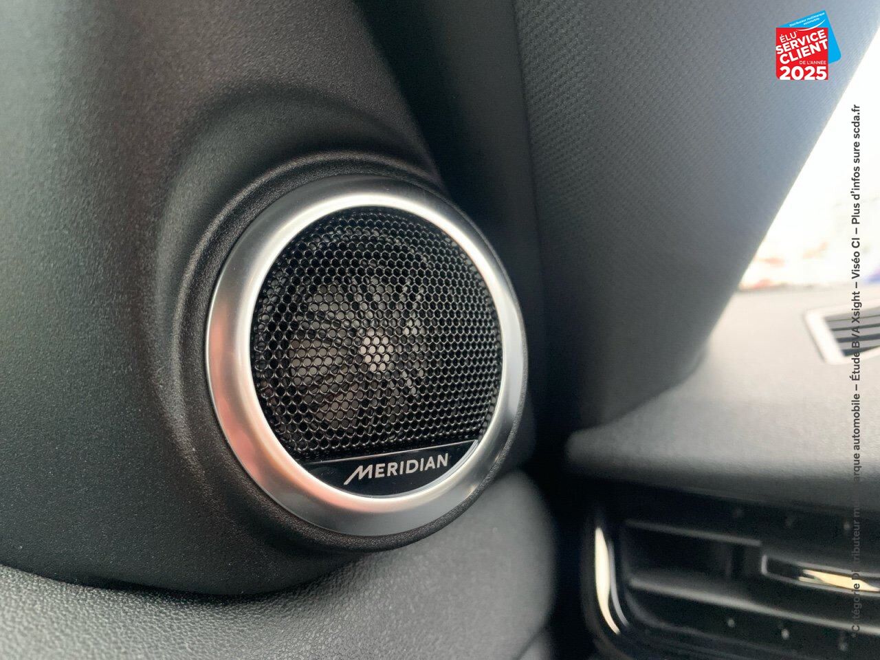 Véhicule d'occasion LAND-ROVER RANGE ROVER EVOQUE 1.5 P300E 309CH DYNAMIC SE chez BMW Besançon