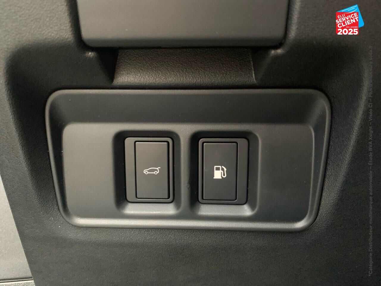 Véhicule d'occasion LAND-ROVER RANGE ROVER EVOQUE 1.5 P300E 309CH DYNAMIC SE chez BMW Besançon