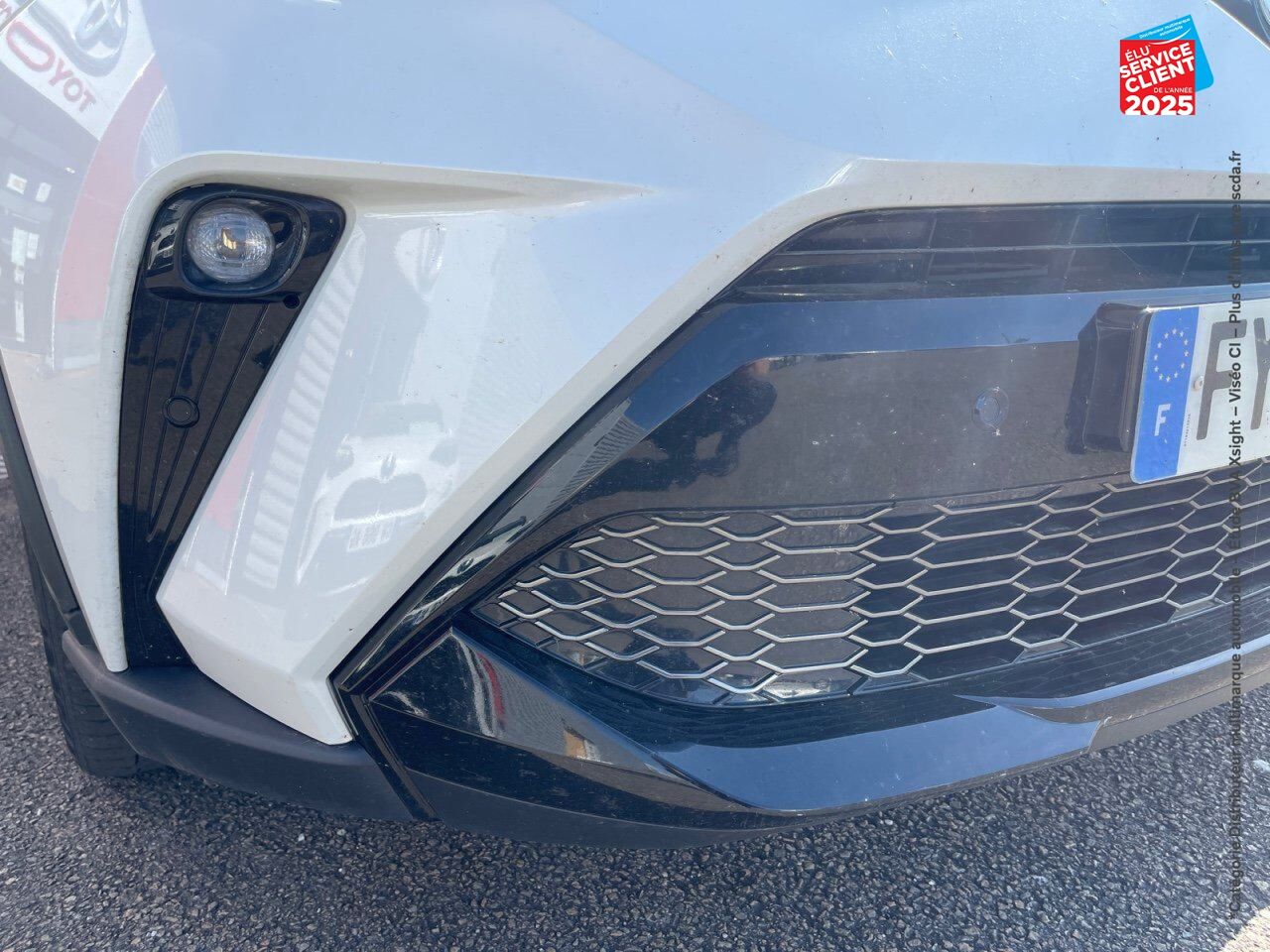 Véhicule d'occasion TOYOTA C-HR 184H GR-SPORT 2WD E-CVT MY20 SIEGES CHAUF CAMERA CARPLAY chez Toyota Longwy