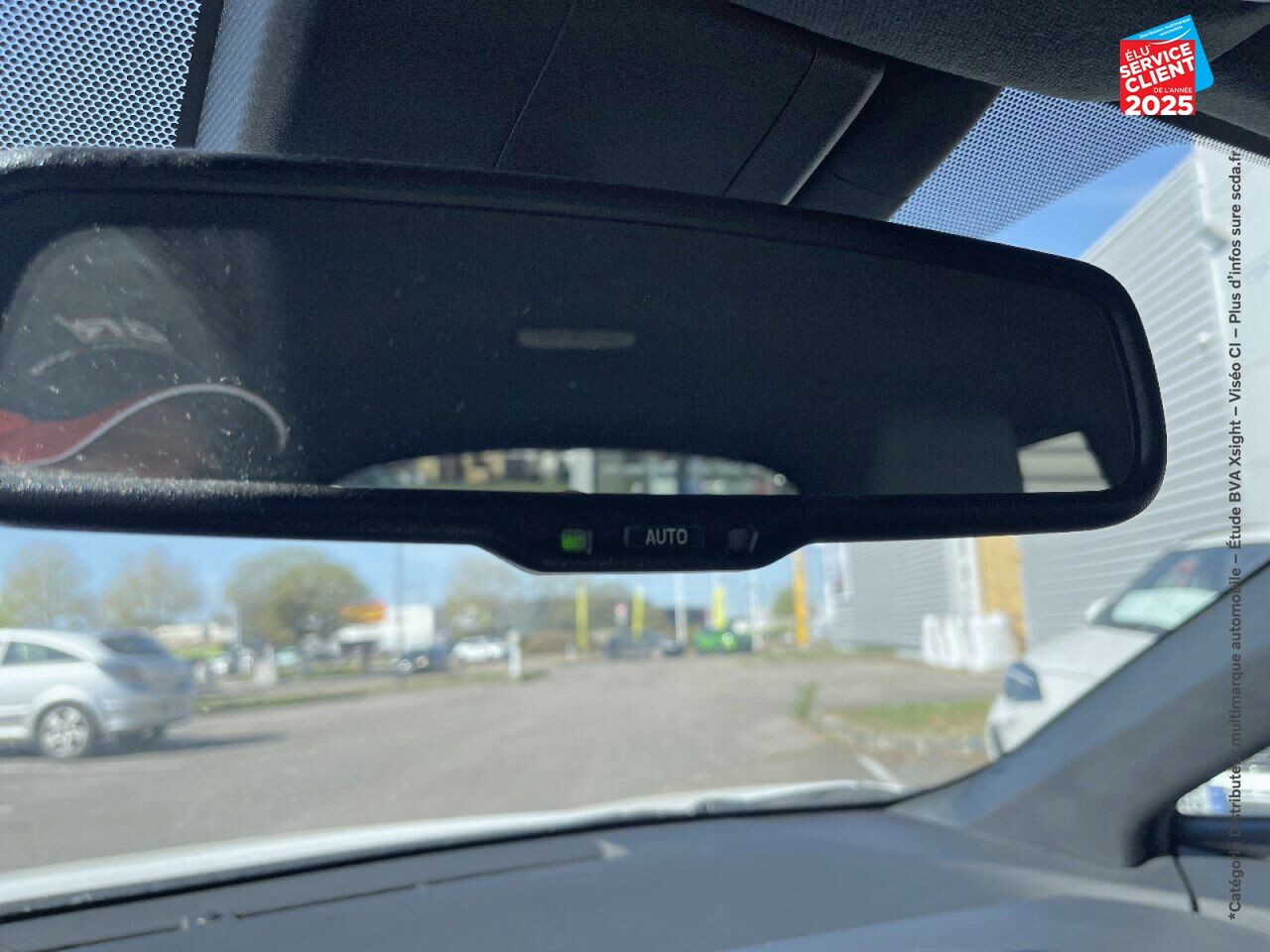 Véhicule d'occasion TOYOTA C-HR 184H GR-SPORT 2WD E-CVT MY20 SIEGES CHAUF CAMERA CARPLAY chez Toyota Longwy