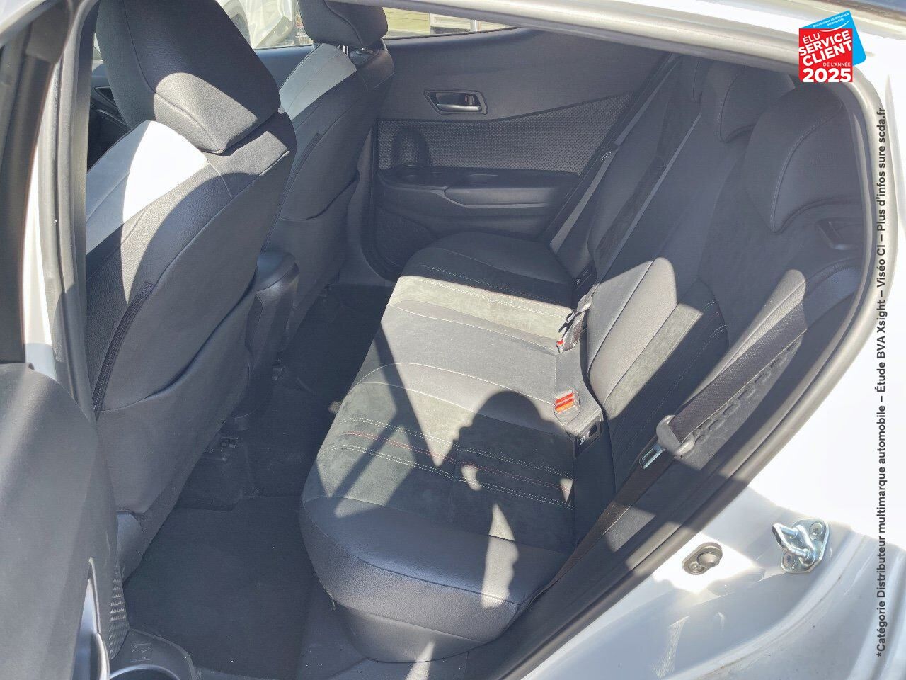 Véhicule d'occasion TOYOTA C-HR 184H GR-SPORT 2WD E-CVT MY20 SIEGES CHAUF CAMERA CARPLAY chez Toyota Longwy