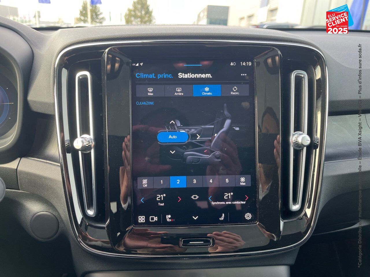 Véhicule d'occasion VOLVO C40 RECHARGE 231CH ULTIMATE chez Renault Saint-Louis
