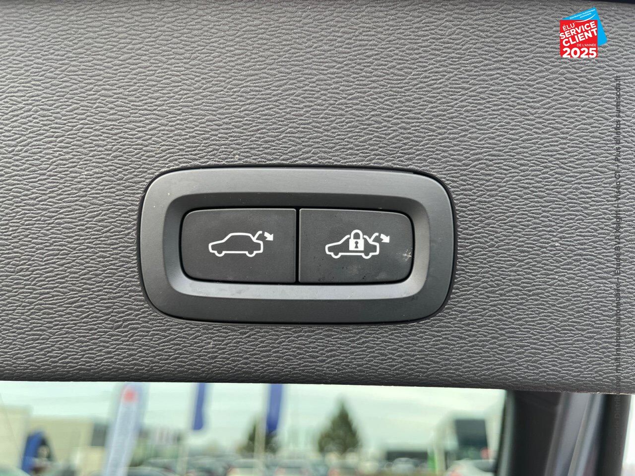 Véhicule d'occasion VOLVO C40 RECHARGE 231CH ULTIMATE chez Renault Saint-Louis