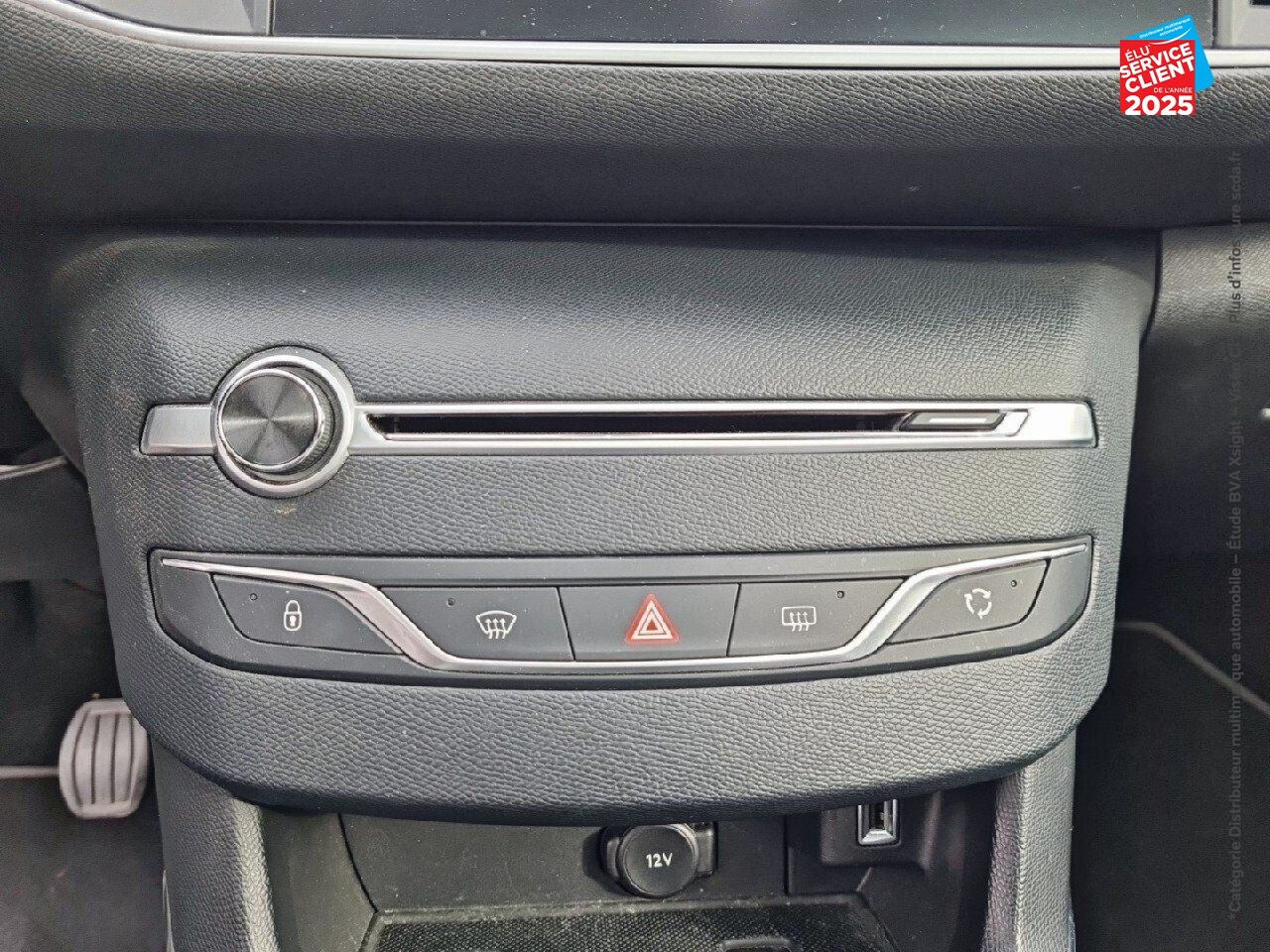 Véhicule d'occasion PEUGEOT 308 1.2 PURETECH 130CH E6.C SS ALLURE 108G chez Hyundai Reims