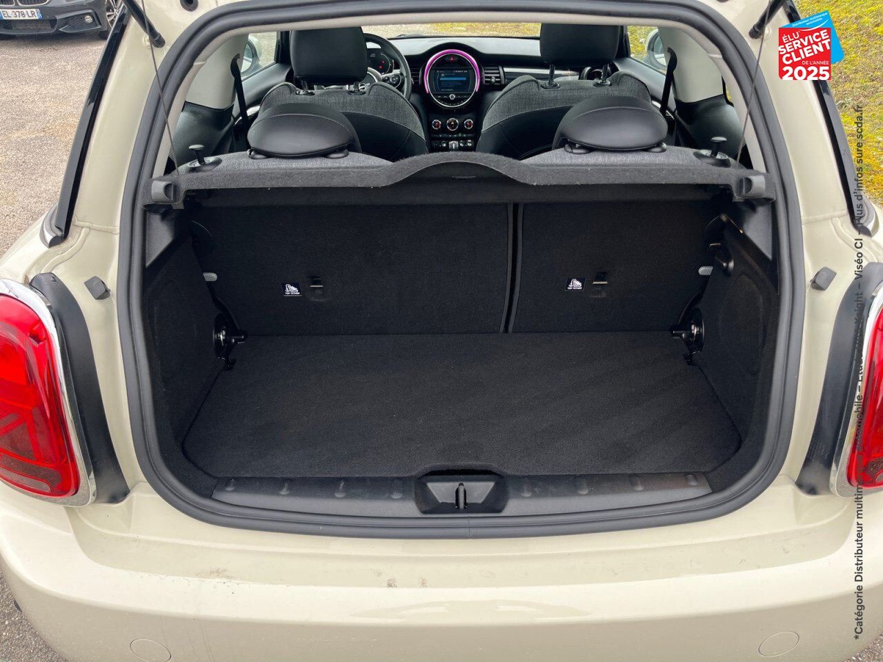 Véhicule d'occasion MINI MINI COOPER 136CH EDITION GREENWICH chez Renault Colmar