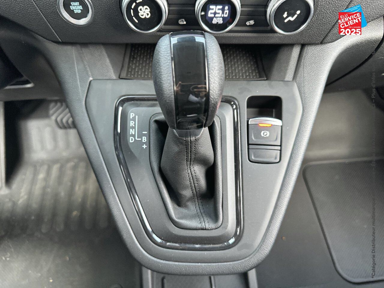 Véhicule d'occasion NISSAN TOWNSTAR L1 EV 45 KWH TEKNA CHARGEUR 22 KW chez Nissan Beaune