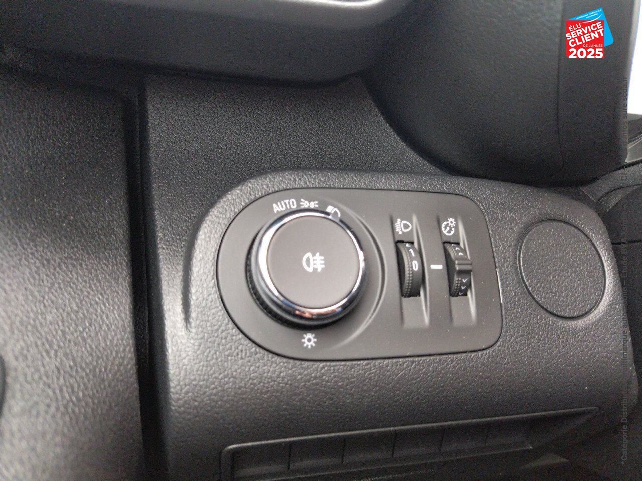 Véhicule neuf OPEL COMBO CARGO M 650KG BLUEHDI 100CH SS PACK BUSINESS CONNECT chez Opel Metz