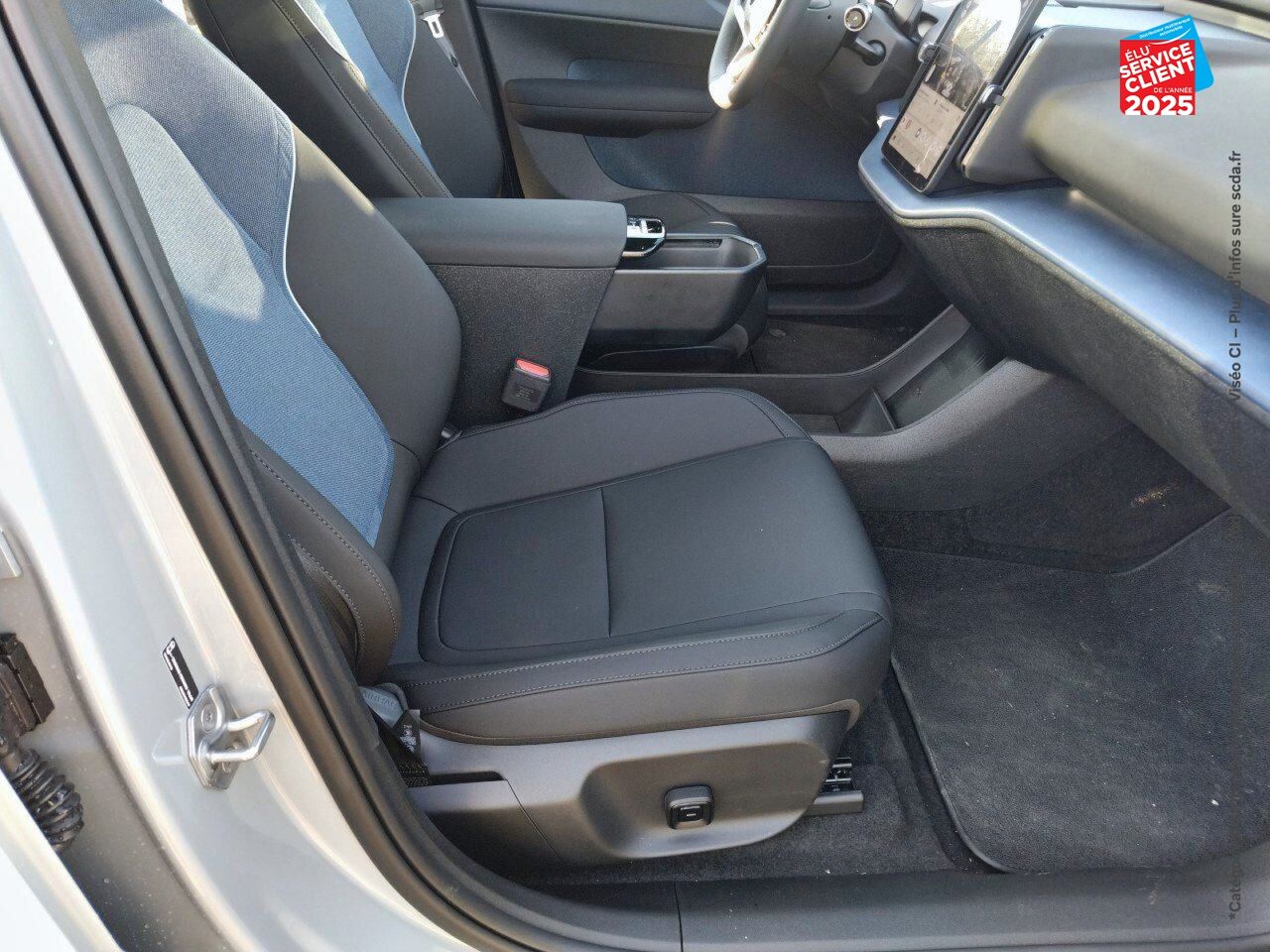 Véhicule d'occasion VOLVO EX30 SINGLE EXTENDED RANGE 272CH ULTRA chez Volvo Epernay