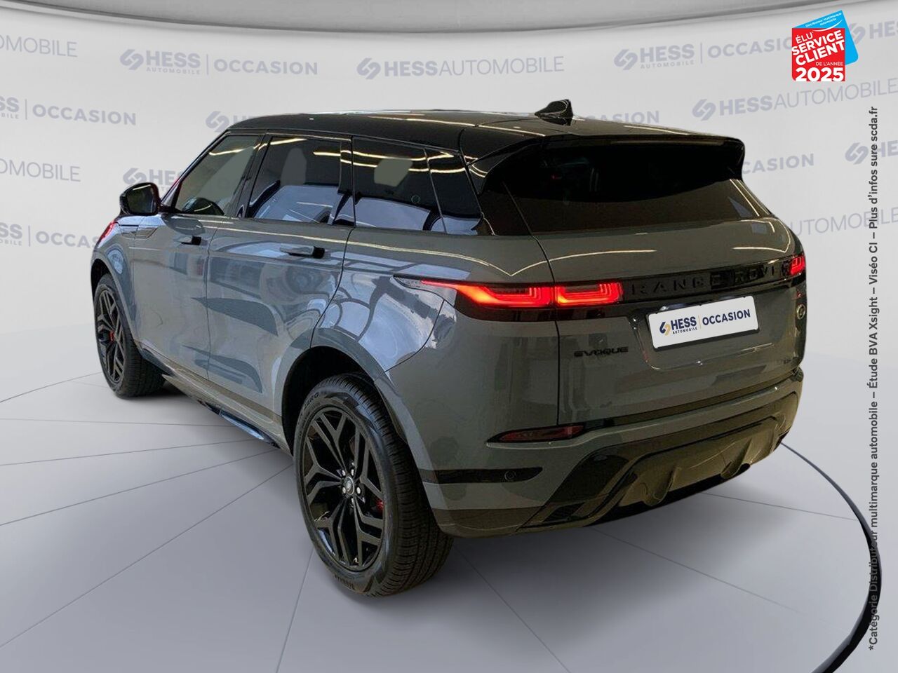 Véhicule d'occasion LAND-ROVER RANGE ROVER EVOQUE 2.0 P 200CH FLEX FUEL R-DYNAMIC SE AWD BVA MARK III chez Volvo Epernay