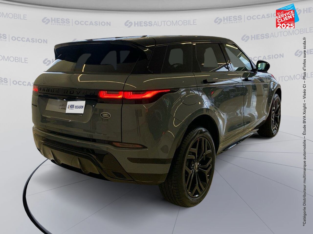 Véhicule d'occasion LAND-ROVER RANGE ROVER EVOQUE 2.0 P 200CH FLEX FUEL R-DYNAMIC SE AWD BVA MARK III chez Volvo Epernay