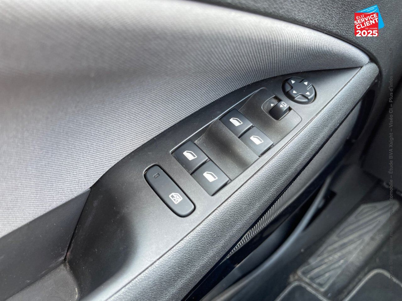 Véhicule d'occasion OPEL CROSSLAND X 1.2 TURBO 110CH ULTIMATE BVA EURO 6D-T chez Renault Sélestat