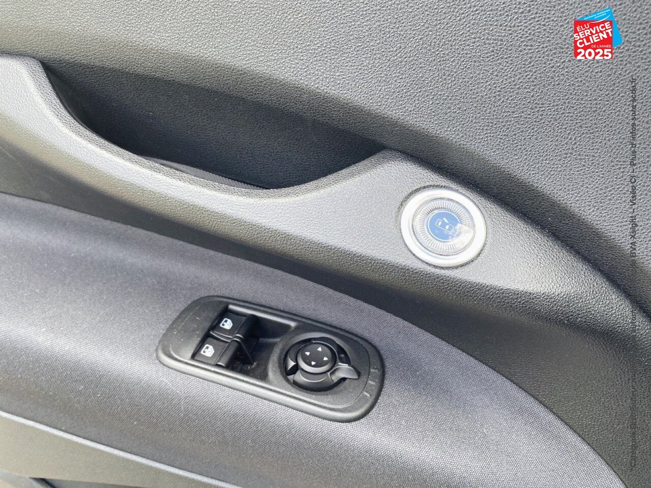 Véhicule d'occasion FIAT 500 E 118CH ICONE chez Renault Sélestat