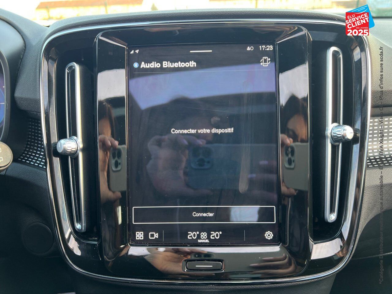 Véhicule d'occasion VOLVO XC40 P8 AWD 408CH R-DESIGN EDT chez Le Veodrome