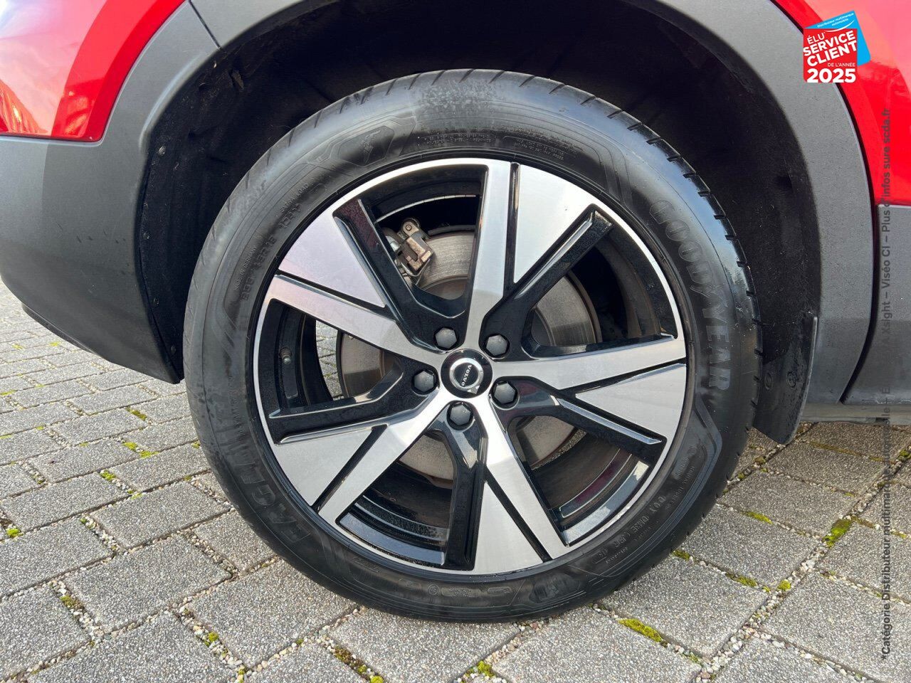 Véhicule d'occasion VOLVO XC40 P8 AWD 408CH R-DESIGN EDT chez Le Veodrome