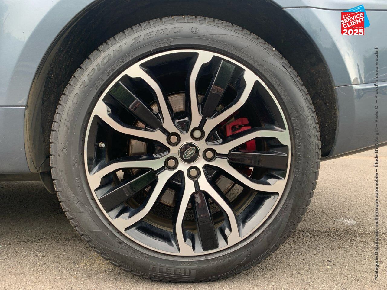 Véhicule d'occasion LAND-ROVER RANGE ROVER SPORT 2.0 P400E 404CH HSE DYNAMIC MARK VII chez BMW Besançon