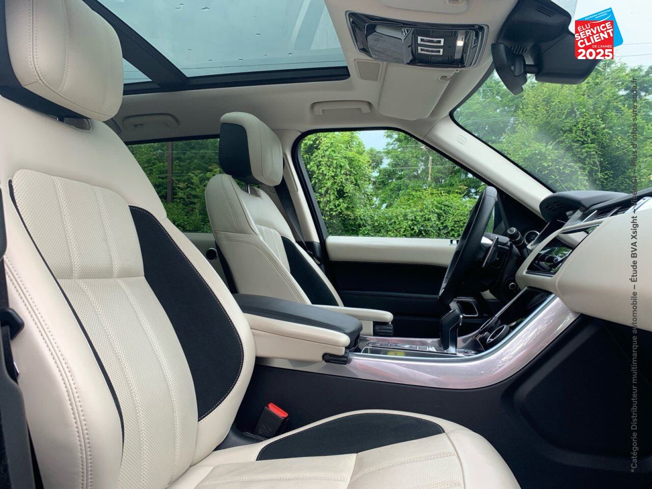 Véhicule d'occasion LAND-ROVER RANGE ROVER SPORT 2.0 P400E 404CH HSE DYNAMIC MARK VII chez BMW Besançon