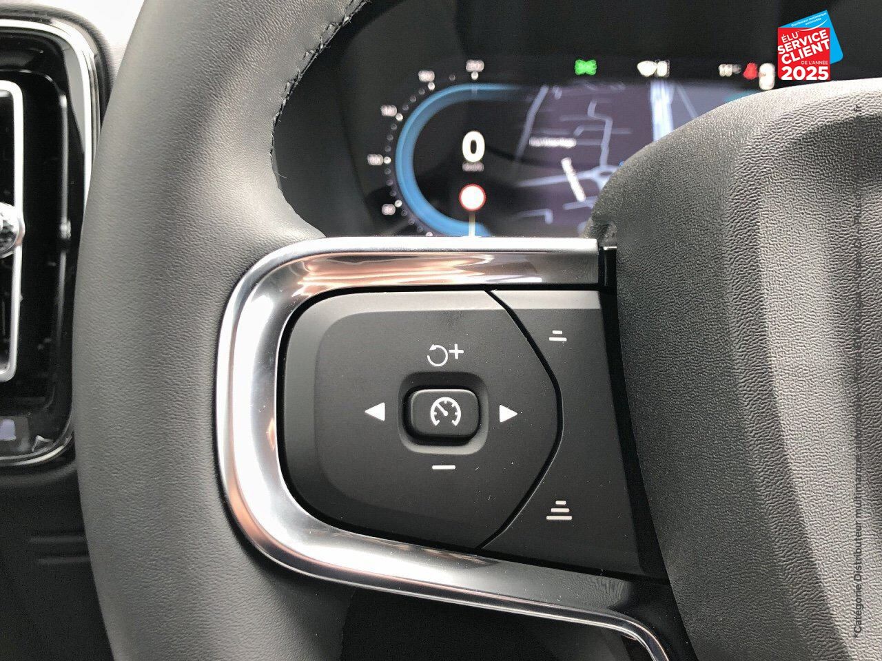 Véhicule d'occasion VOLVO XC40 RECHARGE EXTENDED RANGE 252CH PLUS chez Volvo Epernay
