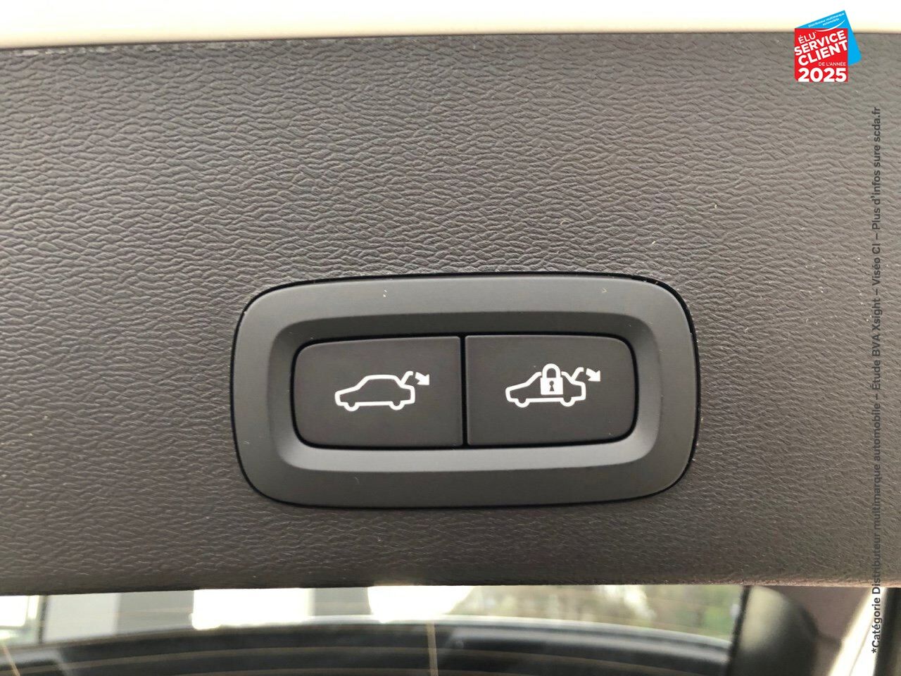 Véhicule d'occasion VOLVO XC40 RECHARGE EXTENDED RANGE 252CH PLUS chez Volvo Epernay