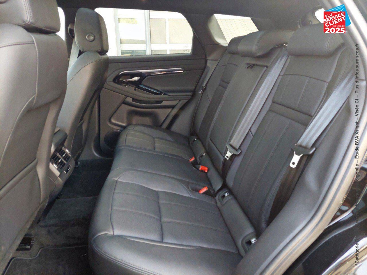 Véhicule d'occasion LAND-ROVER RANGE ROVER EVOQUE 1.5 P300E 309CH R-DYNAMIC SE AWD BVA 11CV chez Land Rover Metz