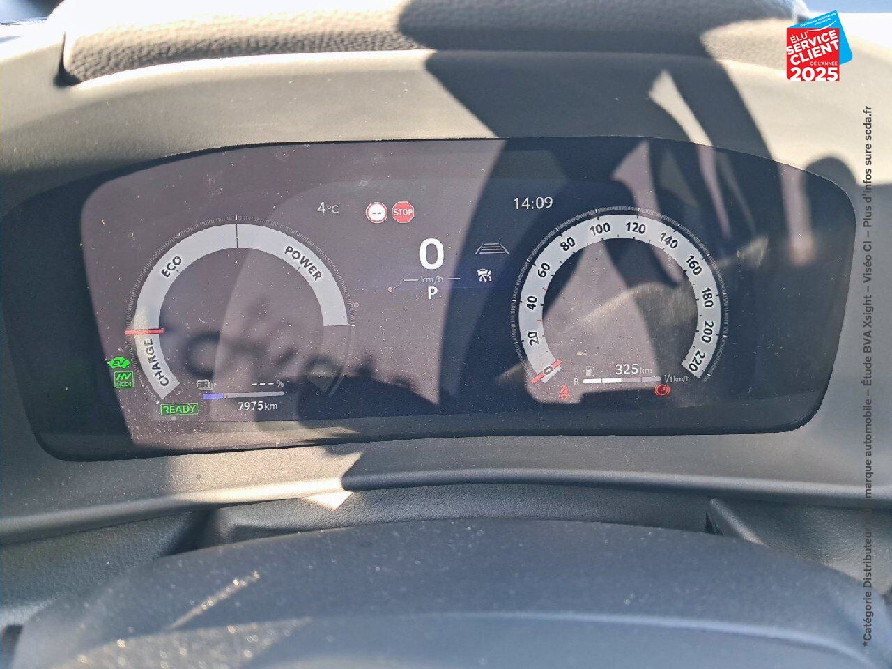Véhicule d'occasion TOYOTA C-HR 2.0 HYBRIDE RECHARGEABLE 225CH GR SPORT NG23 chez Toyota Sarreguemines