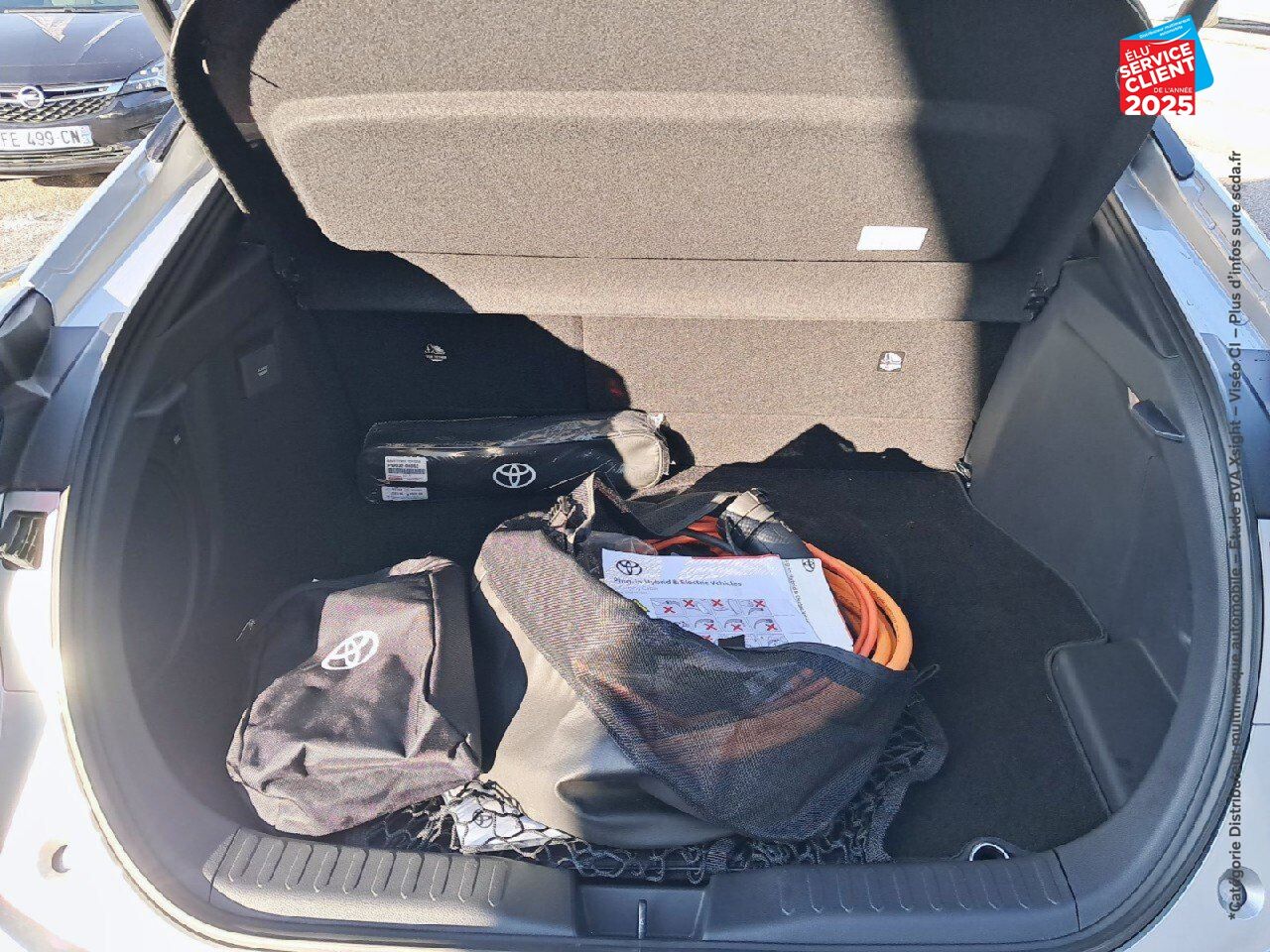 Véhicule d'occasion TOYOTA C-HR 2.0 HYBRIDE RECHARGEABLE 225CH GR SPORT NG23 chez Toyota Sarreguemines