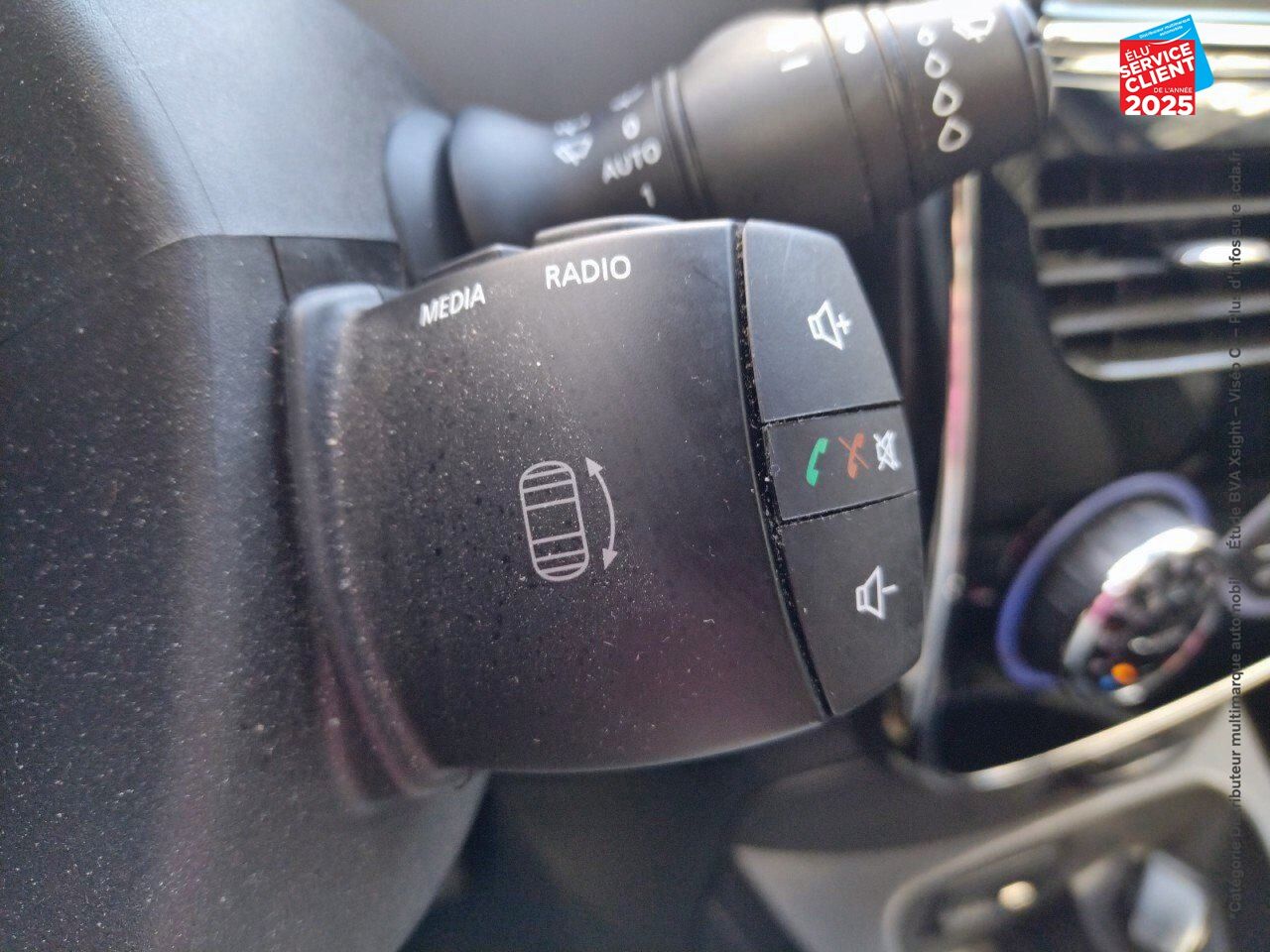 Véhicule d'occasion RENAULT ZOE STAR WARS CHARGE NORMALE R90 chez BMW Pontarlier