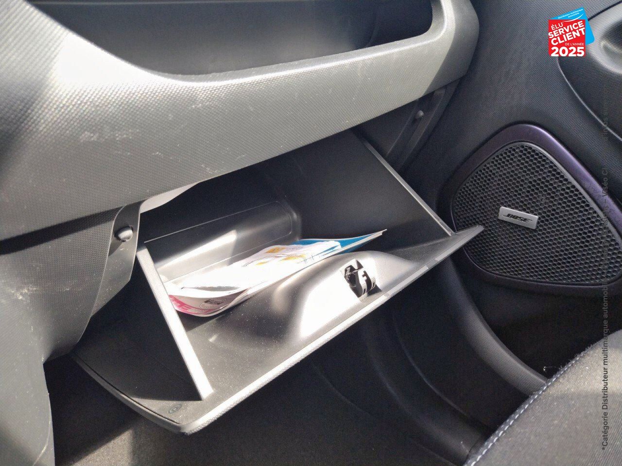 Véhicule d'occasion RENAULT ZOE STAR WARS CHARGE NORMALE R90 chez BMW Pontarlier