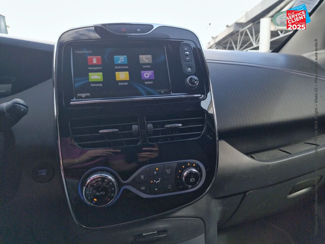 Véhicule d'occasion RENAULT ZOE STAR WARS CHARGE NORMALE R90 chez BMW Pontarlier