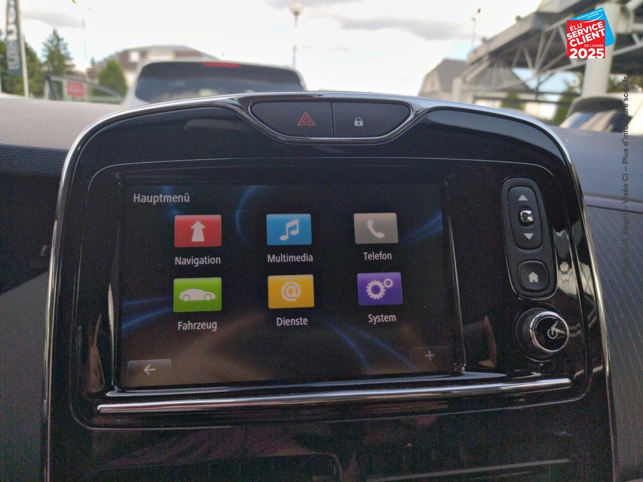 Véhicule d'occasion RENAULT ZOE STAR WARS CHARGE NORMALE R90 chez BMW Pontarlier