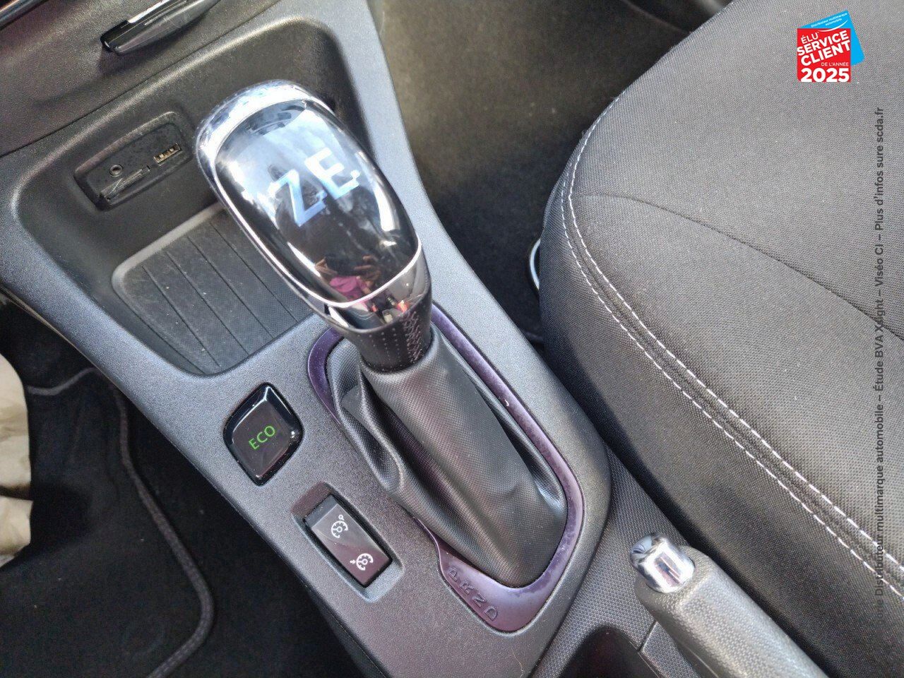 Véhicule d'occasion RENAULT ZOE STAR WARS CHARGE NORMALE R90 chez BMW Pontarlier